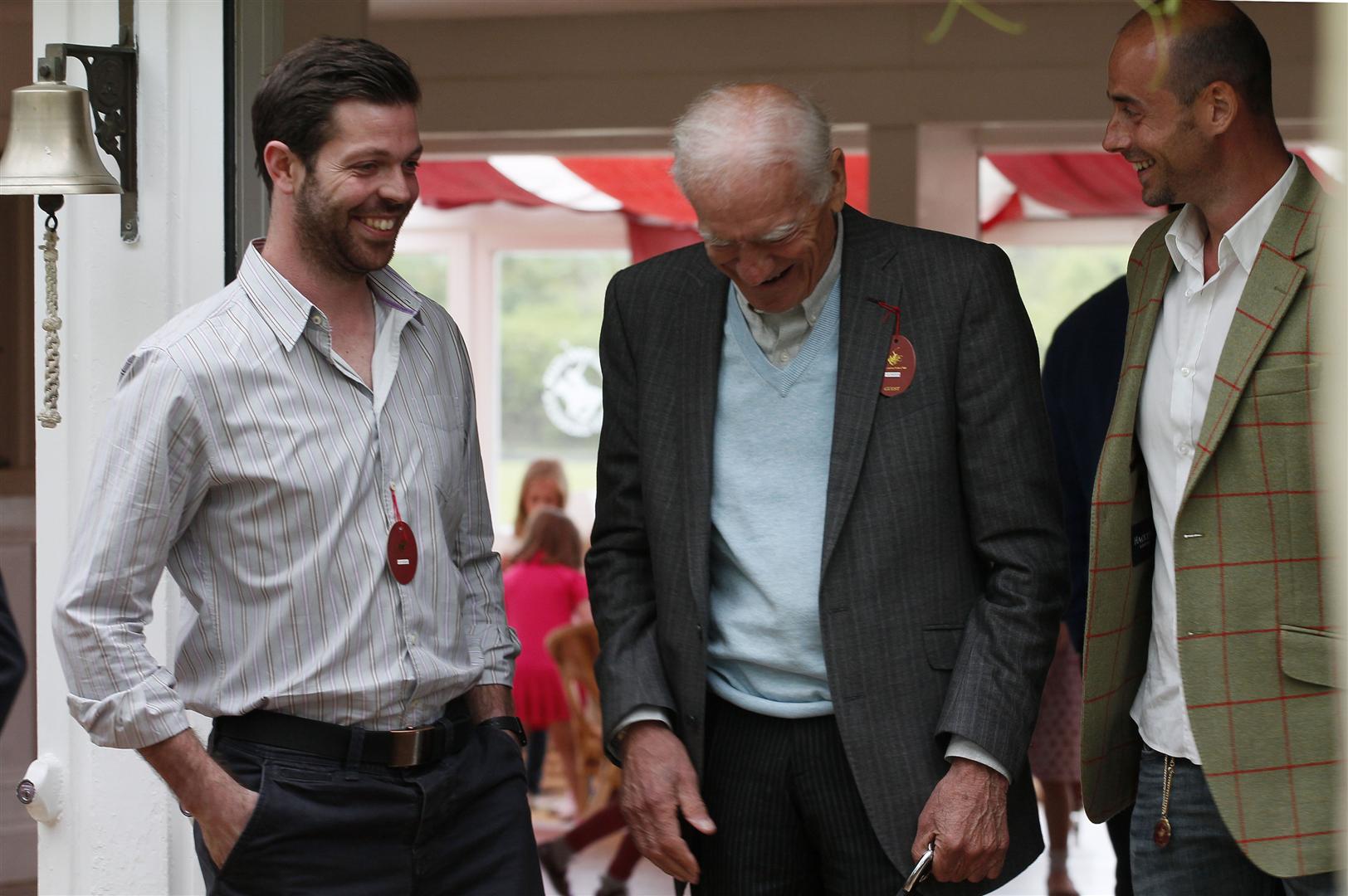 5 Members  guests having a great time