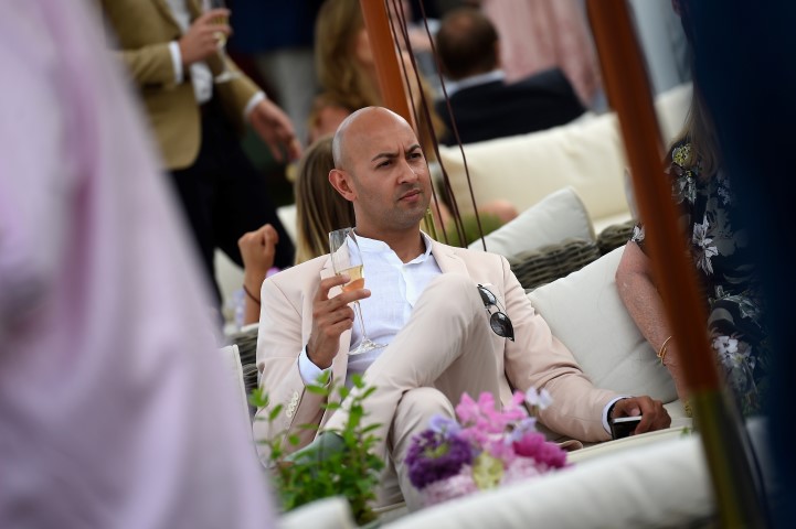 700065097 AJ 8889 0967A03B01F4D2F9E342A713821536FE