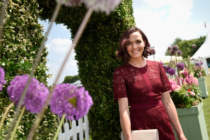 700065097 AJ 8995 B82B62BFAA948F089C0C99BC1ED261A6