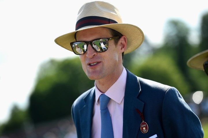 700065097 AJ 9125 16B940375A5DD15DD2533061FA2C21B5